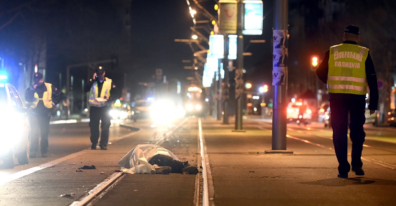 СТРАВИЧНА НЕСРЕЋА У БУЛЕВАРУ: Трамвај раскомадао човека